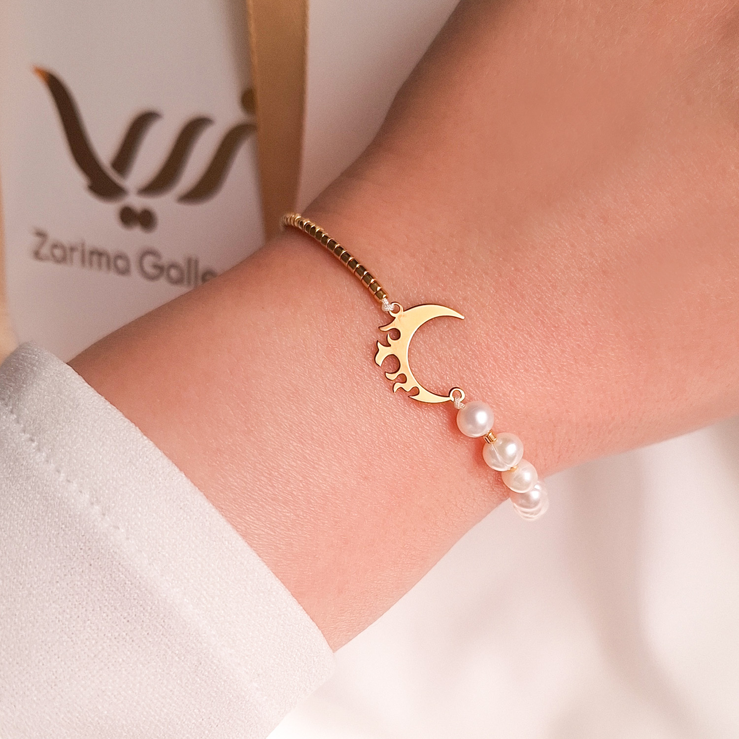 دستبند مروارید و میوکی پلاک طلا ماه